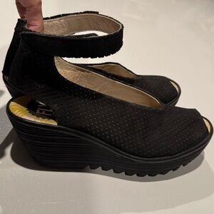 Fly London Sandal Size 7